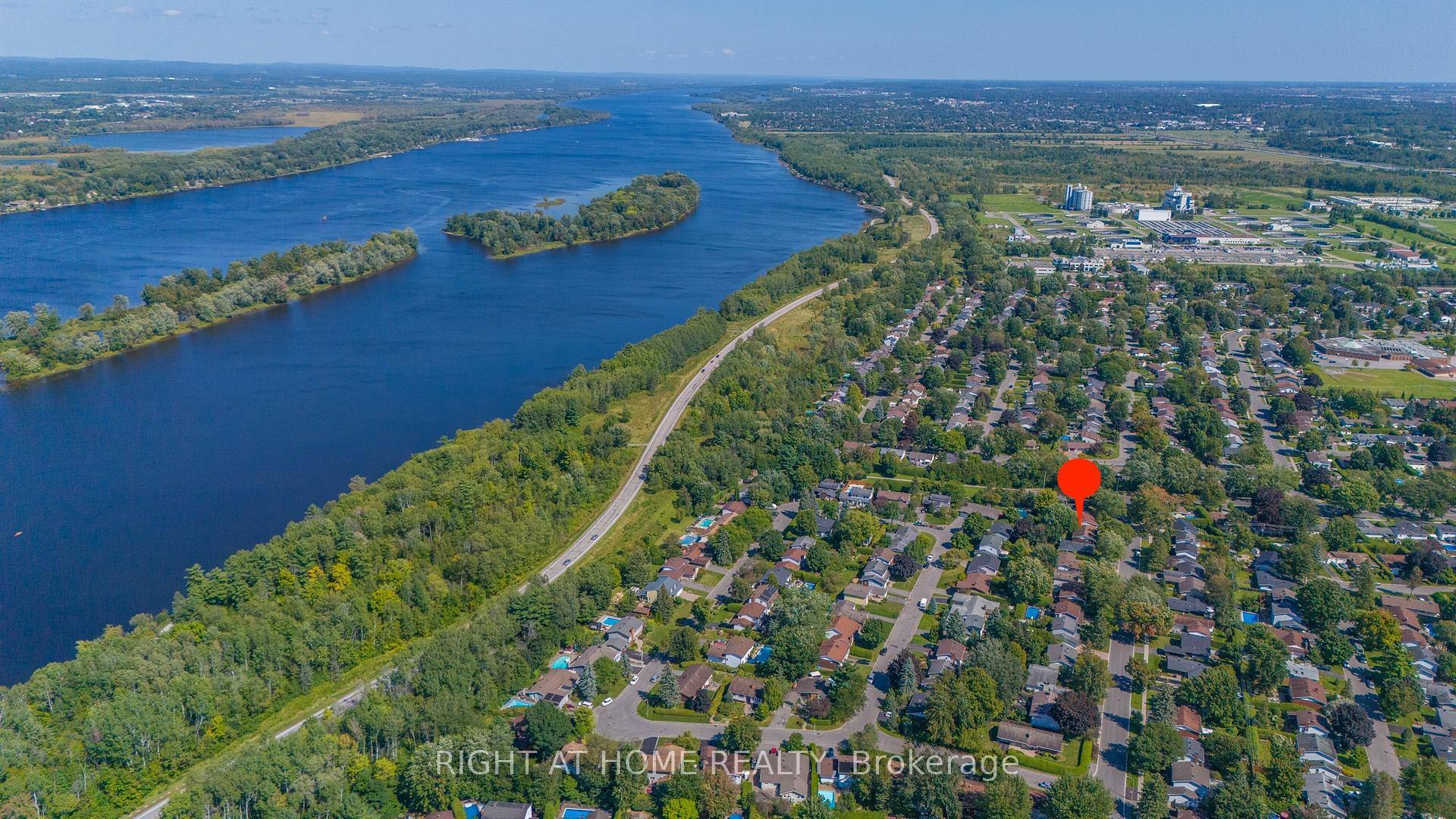 Photo 41 of 2049 Quincy Avenue, Ottawa, Beacon Hill North — HOMEH