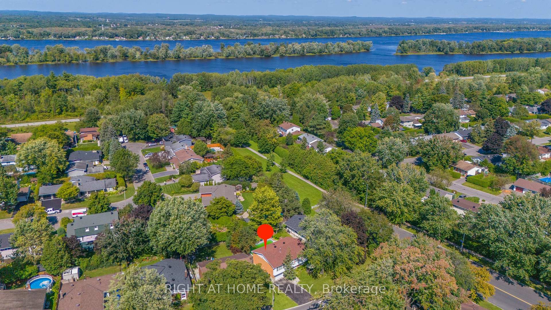 Photo 48 of 2049 Quincy Avenue, Ottawa, Beacon Hill North — HOMEH