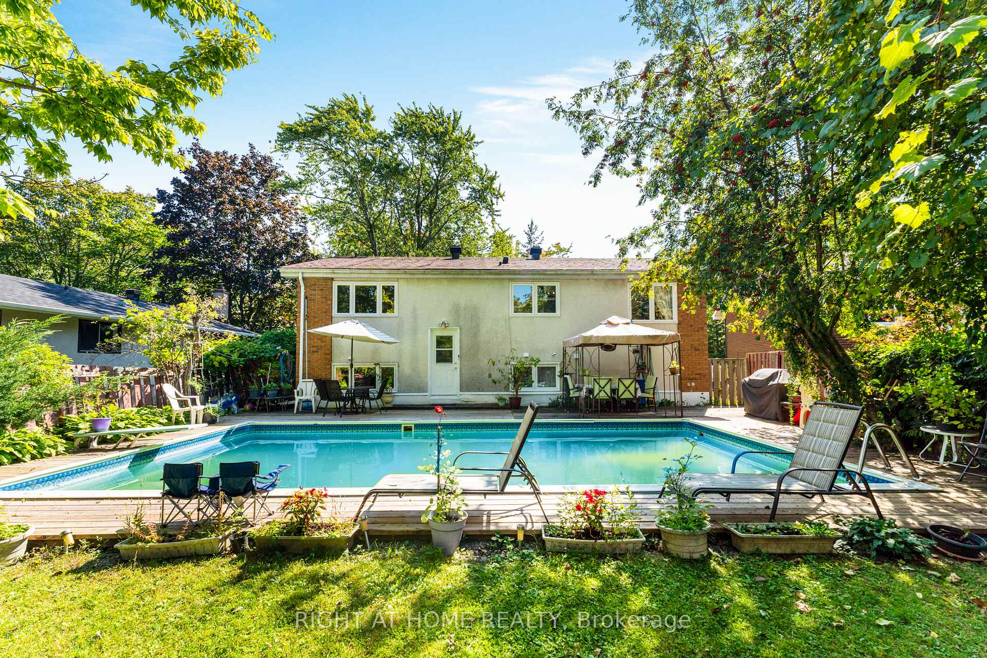 Photo 44 of 2049 Quincy Avenue, Ottawa, Beacon Hill North — HOMEH