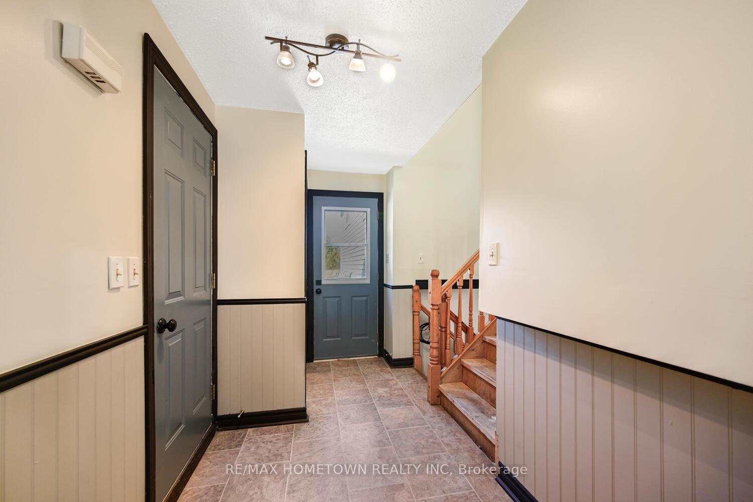 Photo 5 of 6290 6th Concession Road, Augusta, Augusta Twp — HOMEH
