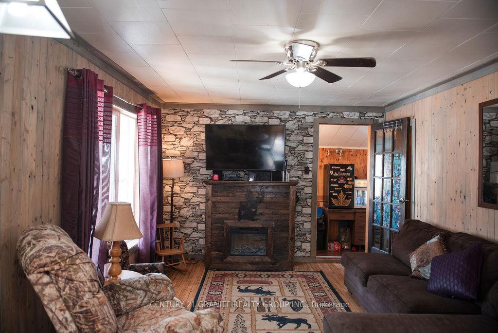 Photo 12 of 30 Central Street, Addington Highlands — HOMEH