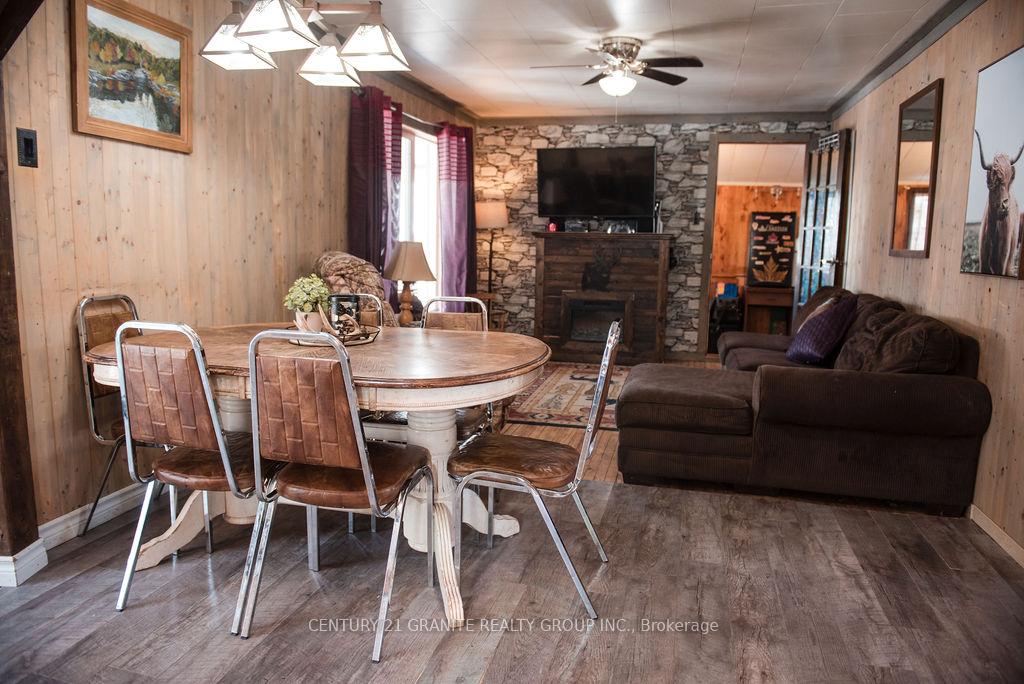 Photo 13 of 30 Central Street, Addington Highlands — HOMEH