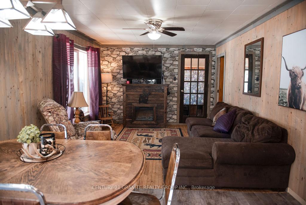 Photo 16 of 30 Central Street, Addington Highlands — HOMEH