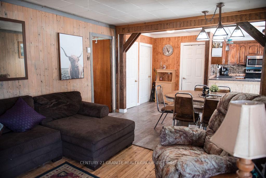 Photo 22 of 30 Central Street, Addington Highlands — HOMEH