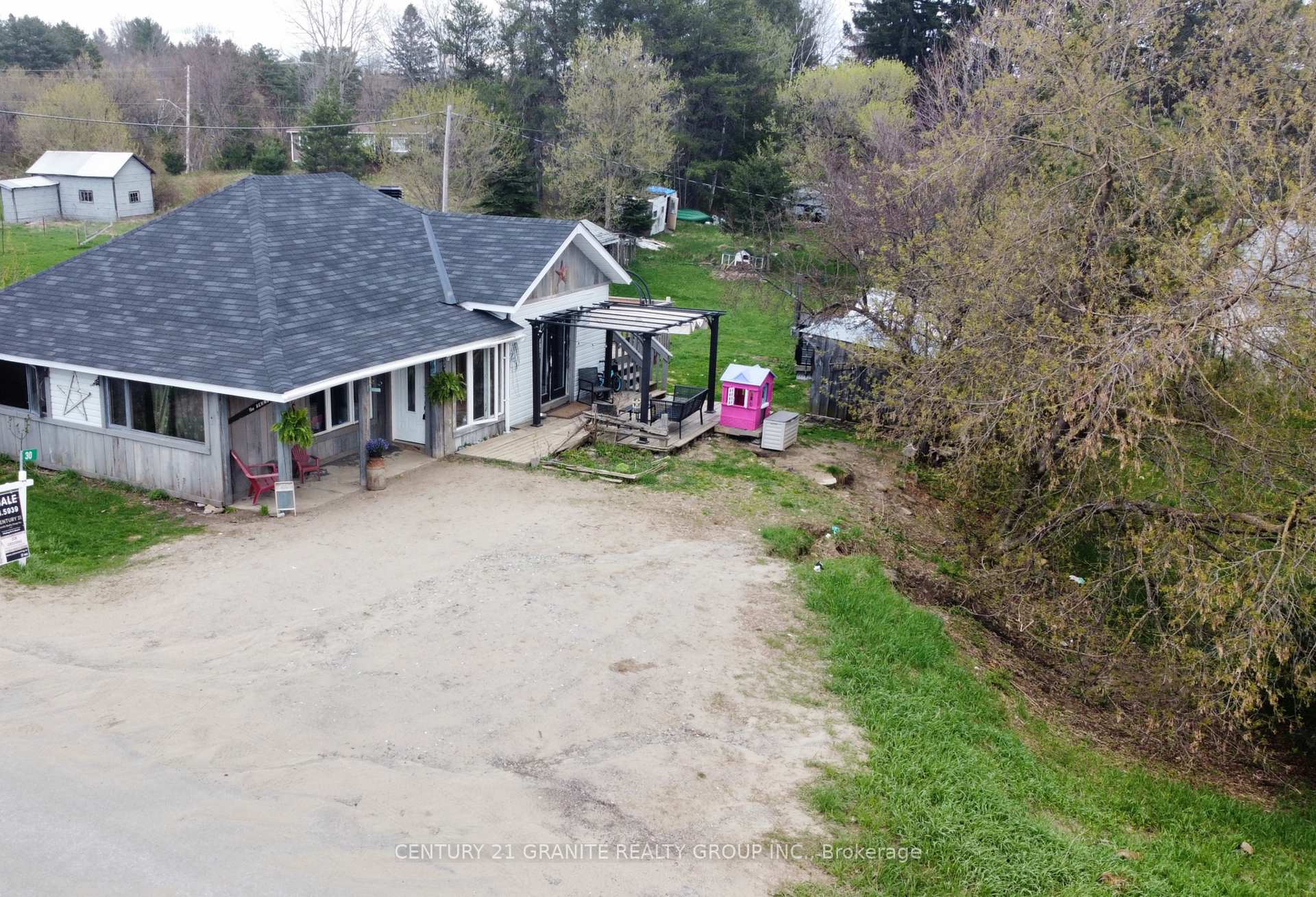 Photo 28 of 30 Central Street, Addington Highlands — HOMEH