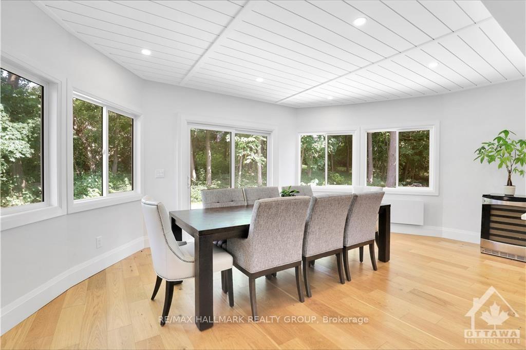 Photo 9 of 2063 Niagara Drive, Ottawa, Applewood Acres — HOMEH
