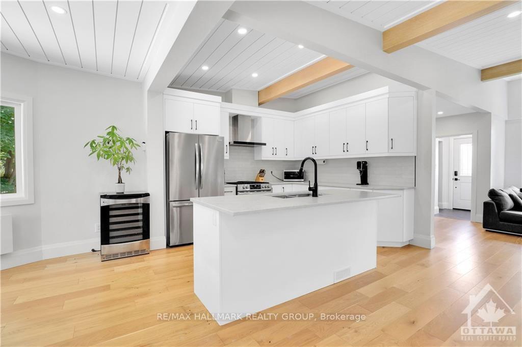 Photo 14 of 2063 Niagara Drive, Ottawa, Applewood Acres — HOMEH