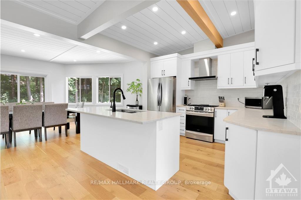 Photo 12 of 2063 Niagara Drive, Ottawa, Applewood Acres — HOMEH