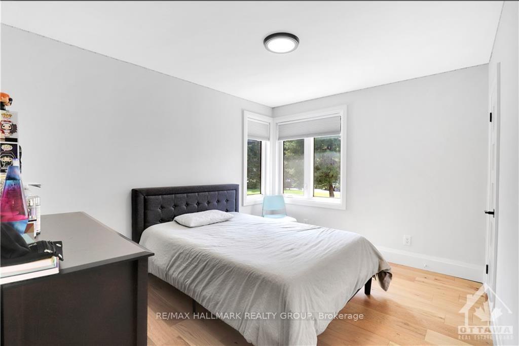 Photo 25 of 2063 Niagara Drive, Ottawa, Applewood Acres — HOMEH