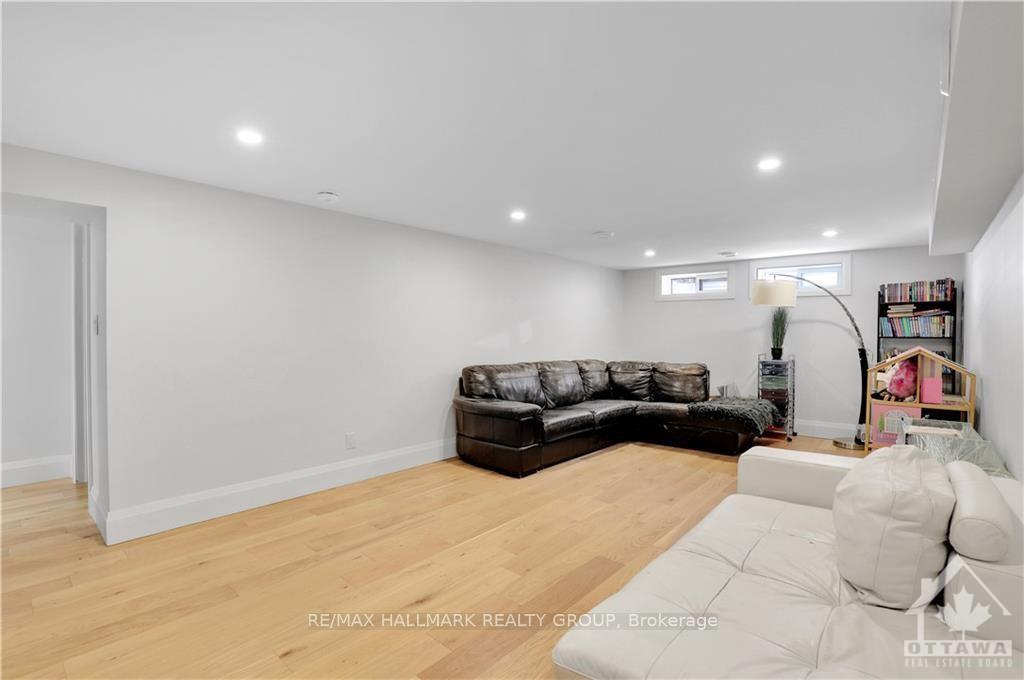 Photo 18 of 2063 Niagara Drive, Ottawa, Applewood Acres — HOMEH