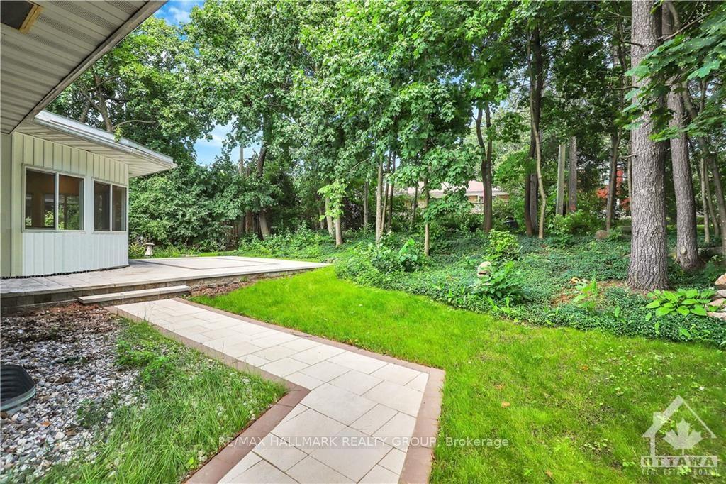 Photo 22 of 2063 Niagara Drive, Ottawa, Applewood Acres — HOMEH