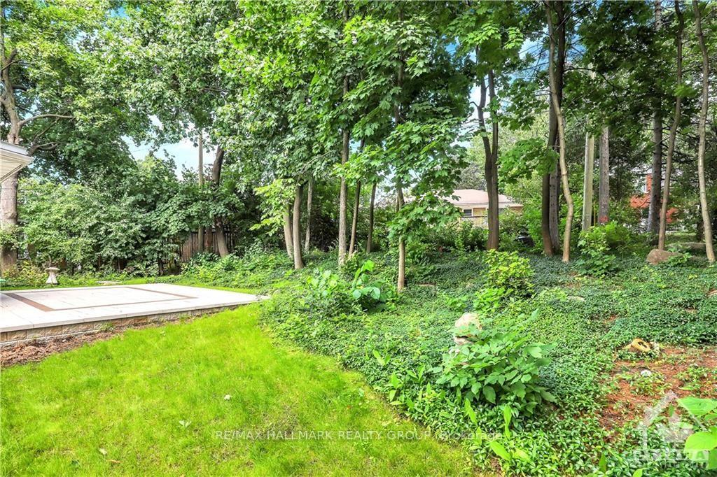 Photo 23 of 2063 Niagara Drive, Ottawa, Applewood Acres — HOMEH