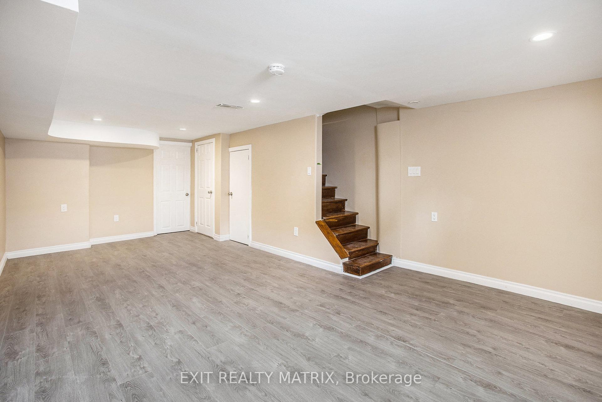 Photo 4 of Unit 1, 258 Park Street, Ottawa, Vanier — HOMEH