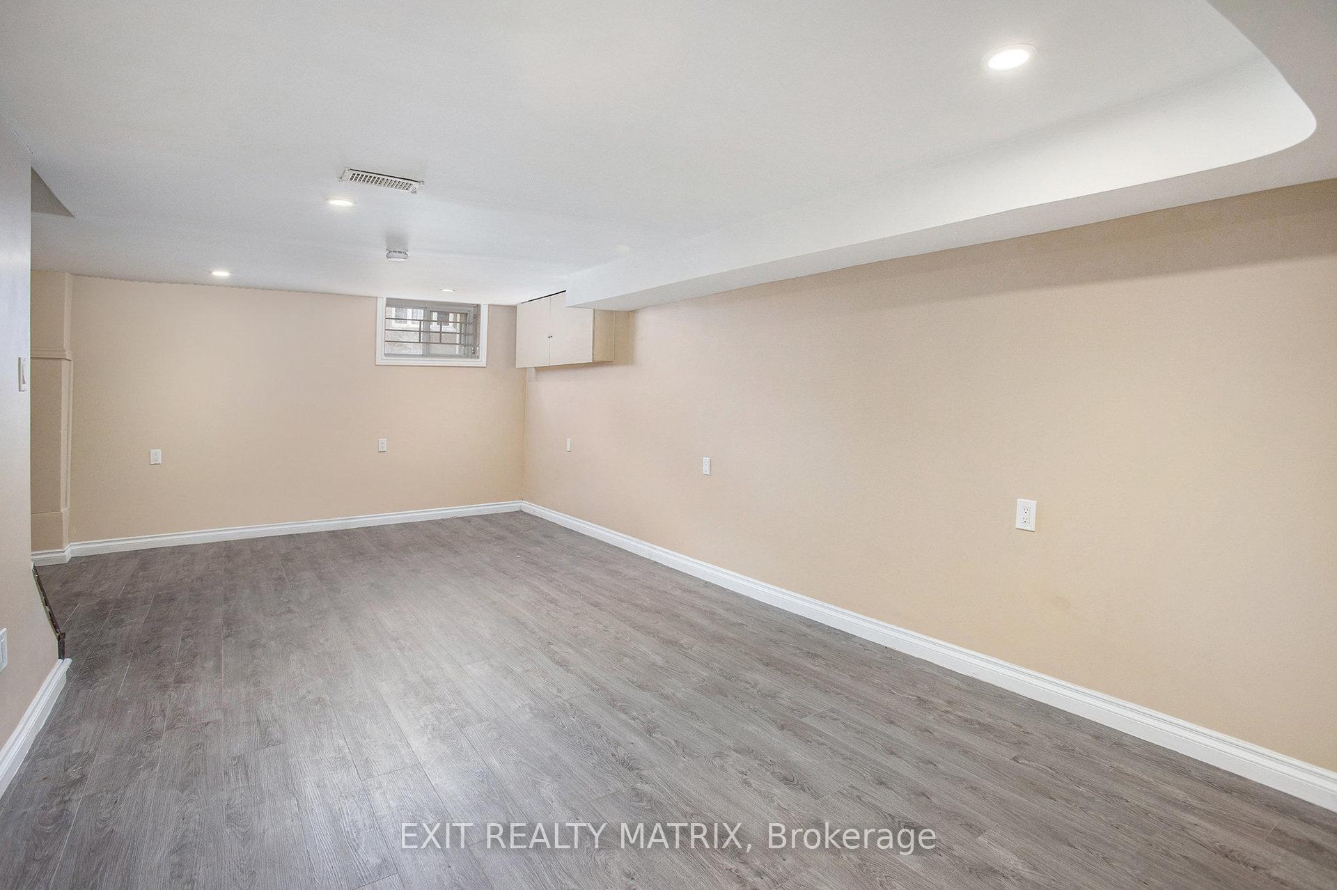 Photo 5 of Unit 1, 258 Park Street, Ottawa, Vanier — HOMEH
