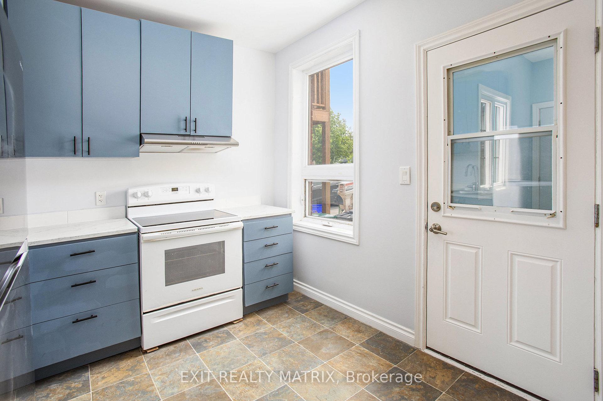Photo 8 of Unit 1, 258 Park Street, Ottawa, Vanier — HOMEH