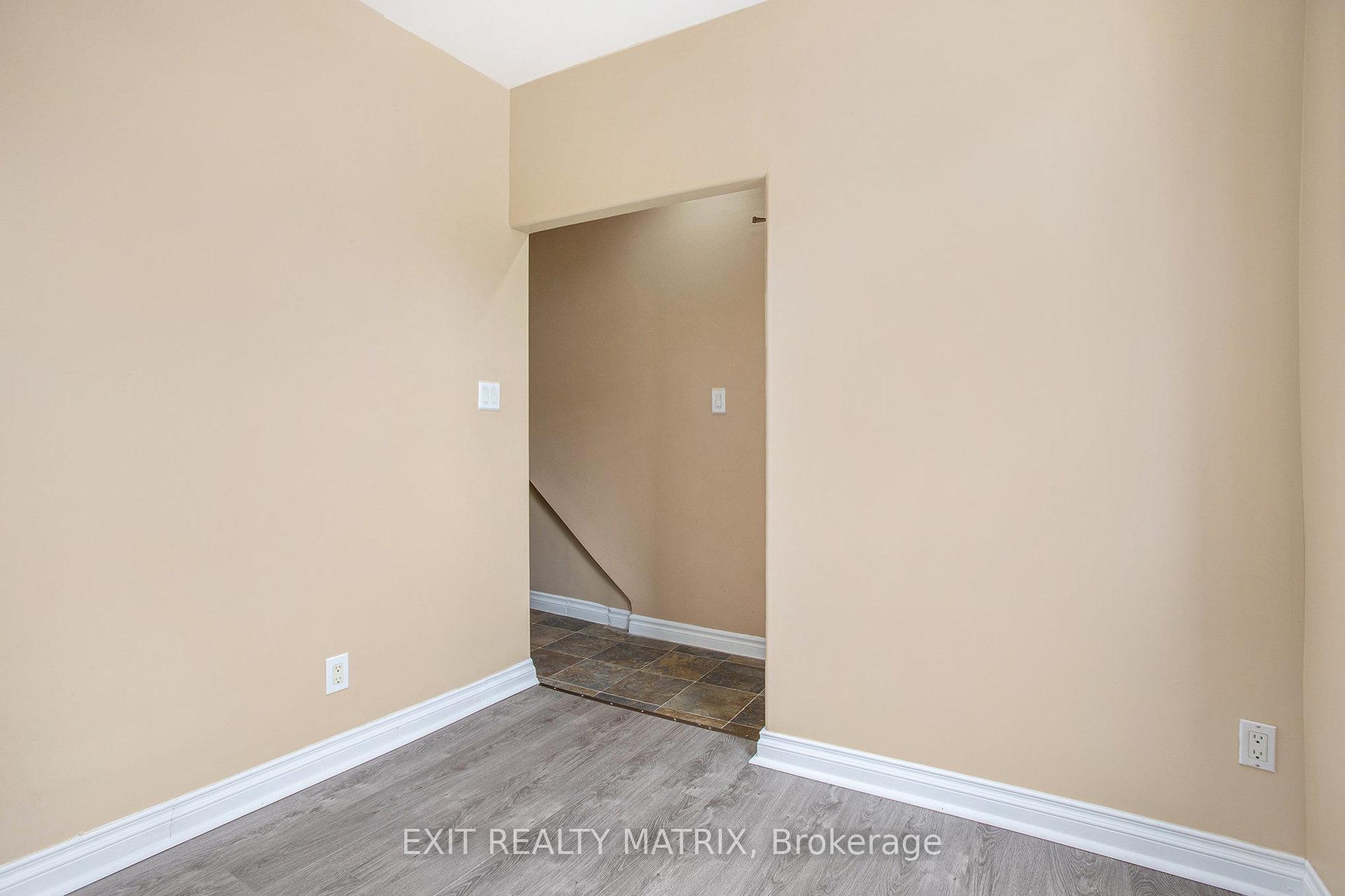 Photo 11 of Unit 1, 258 Park Street, Ottawa, Vanier — HOMEH