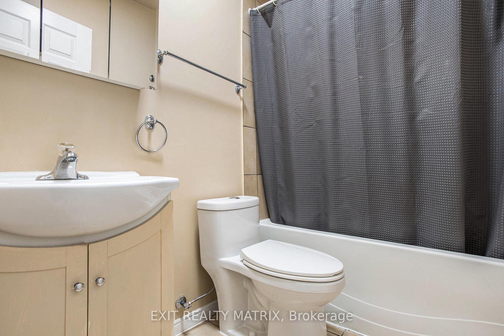 Photo 14 of Unit 1, 258 Park Street, Ottawa, Vanier — HOMEH