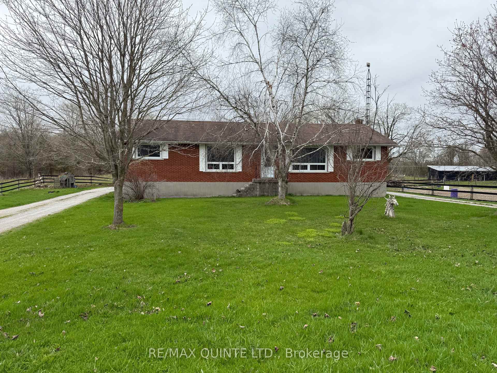 Photo 1 of 1116 Cross Road, Tyendinaga, Tyendinaga Township — HOMEH
