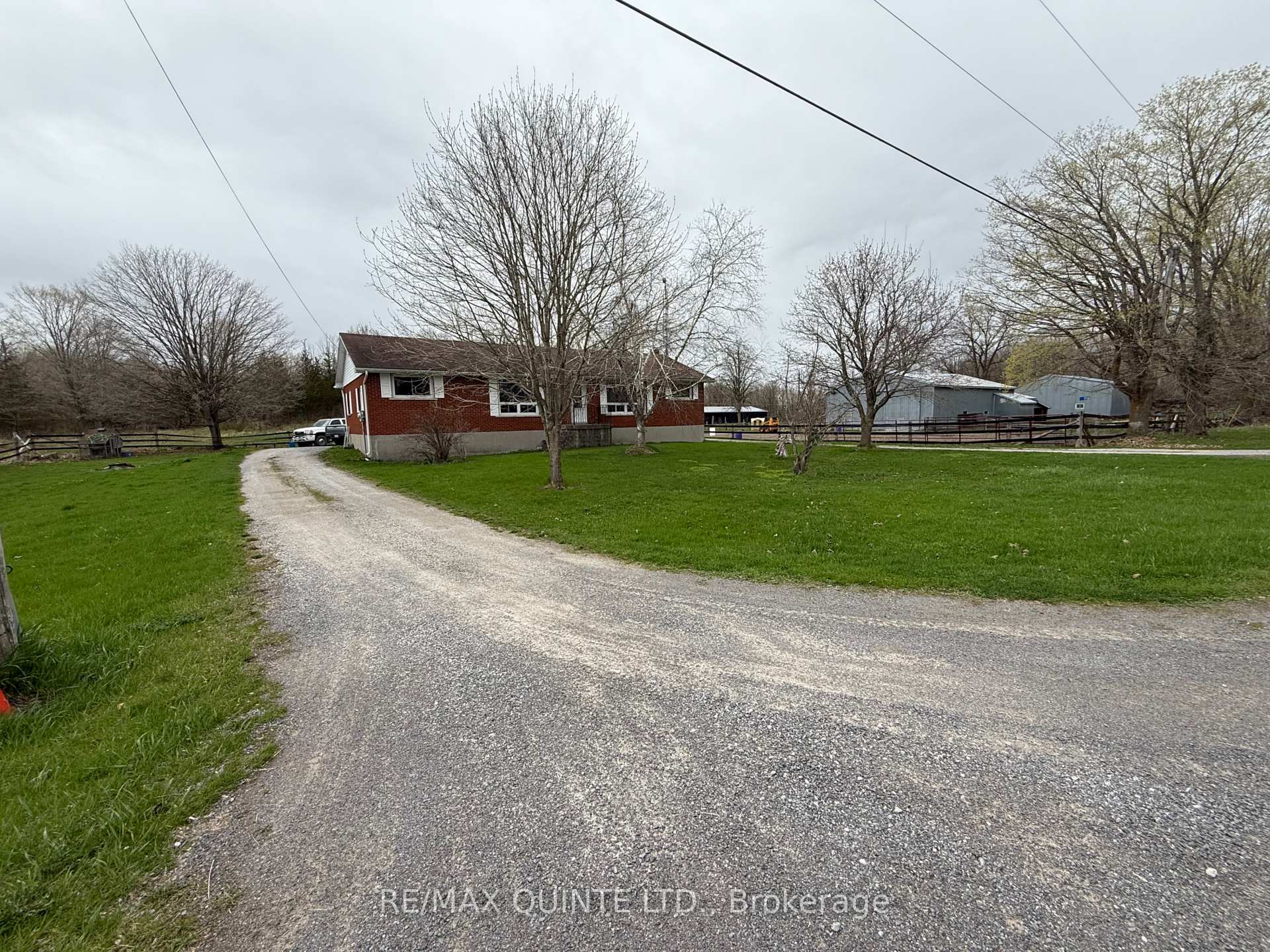 Photo 3 of 1116 Cross Road, Tyendinaga, Tyendinaga Township — HOMEH