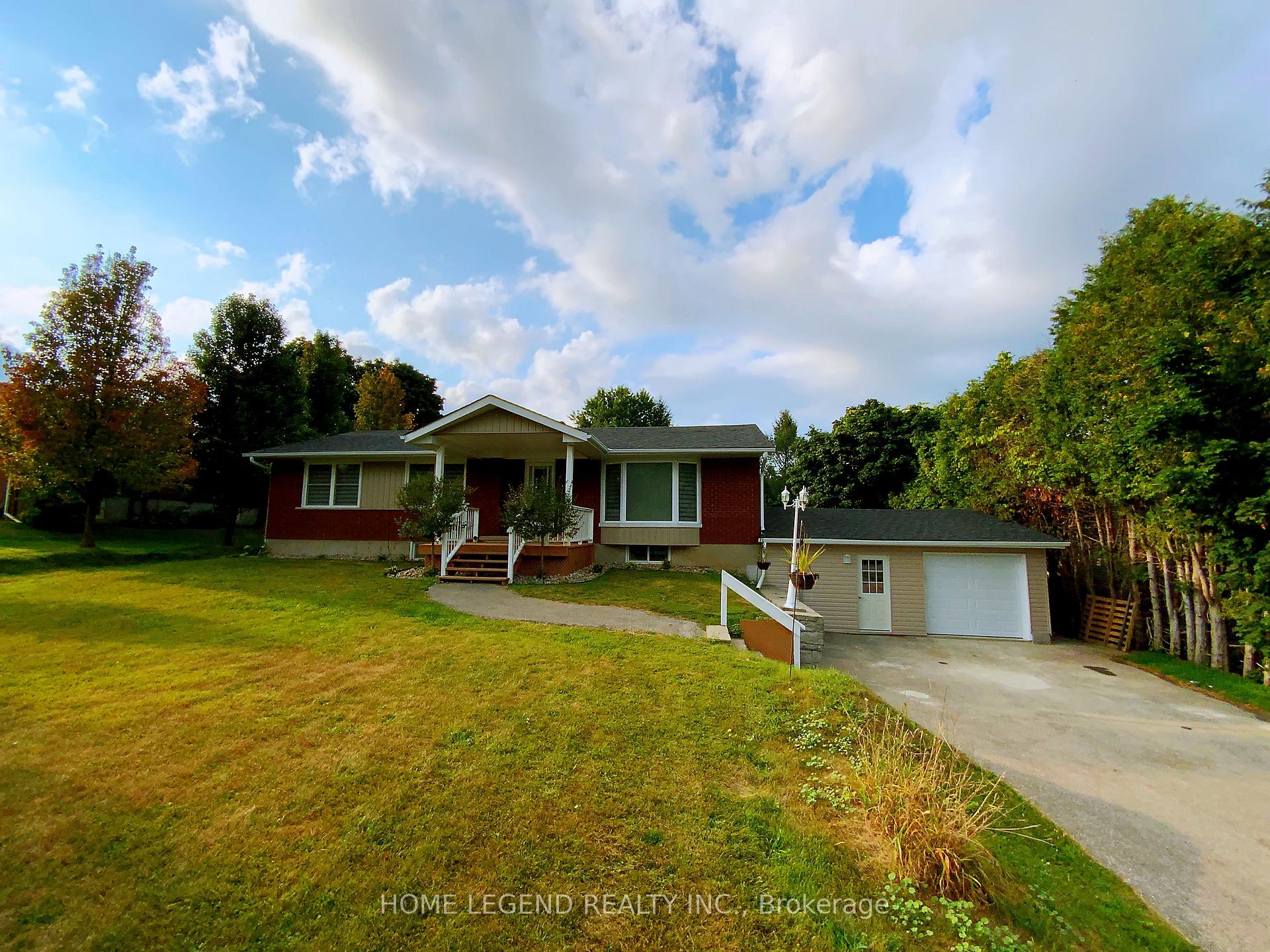 Photo 1 of 20 Young Street, Uxbridge — HOMEH