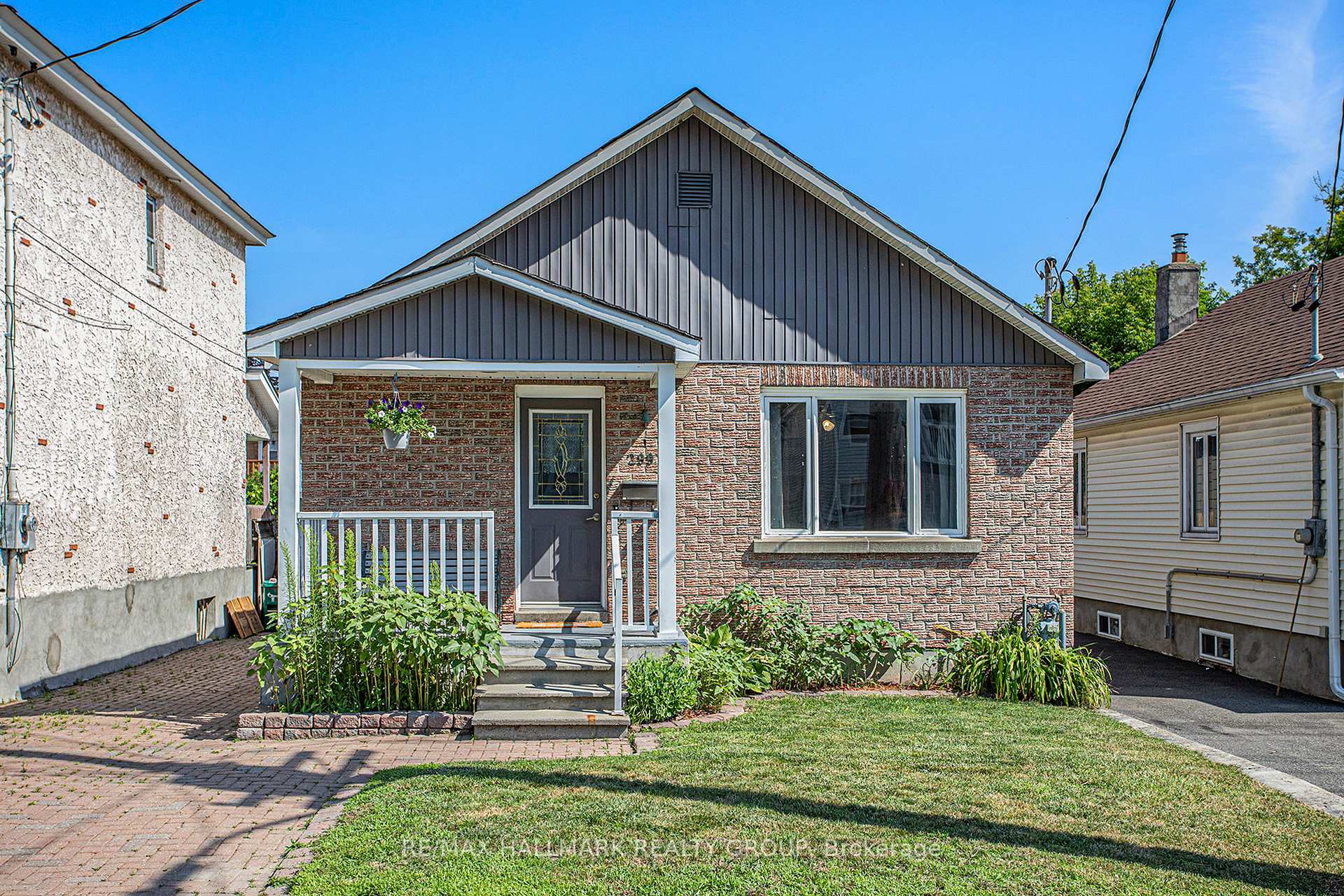 Front of 299 Montfort Street