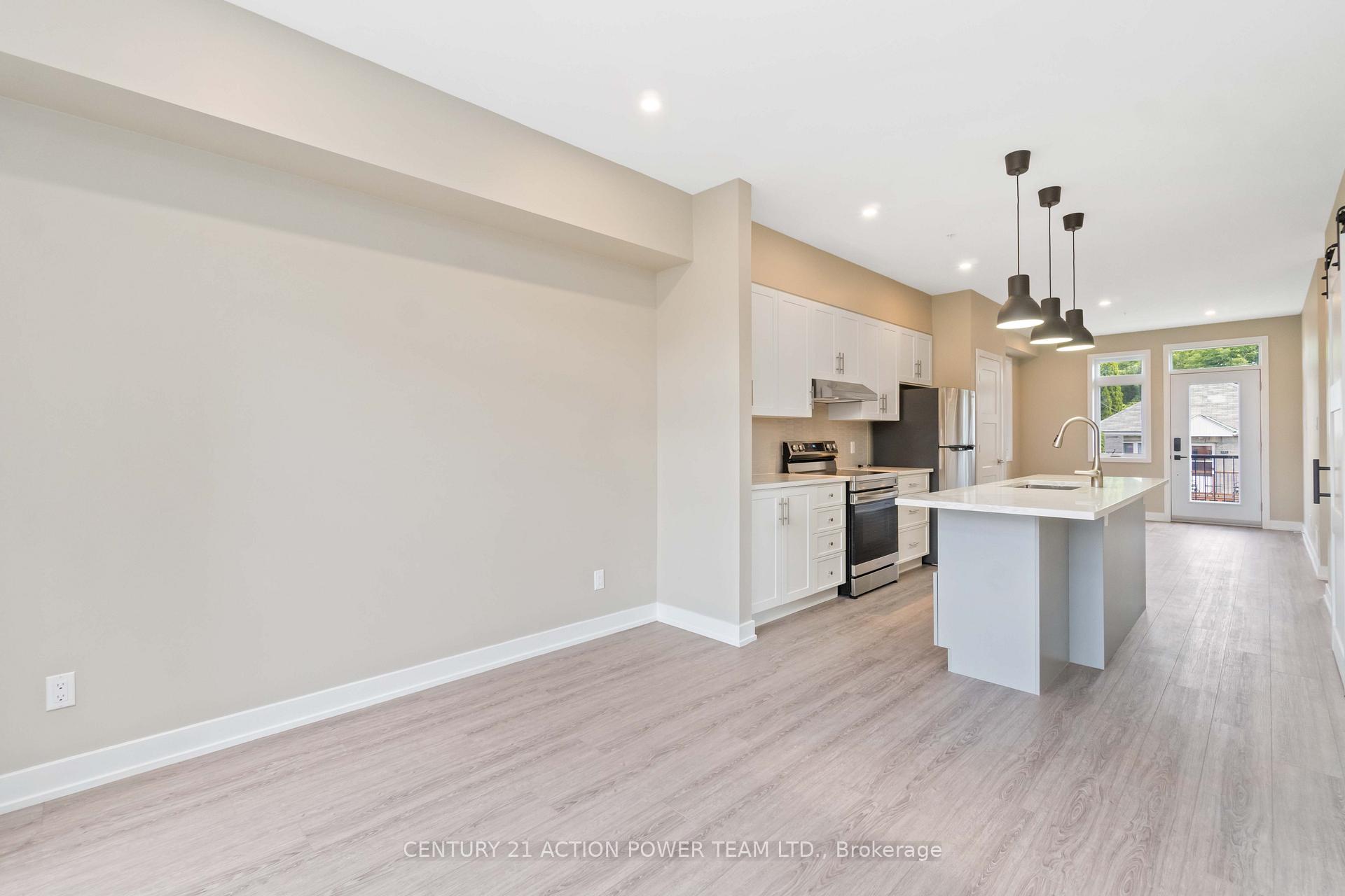 Photo 13 of Unit 3, 280 Levis Avenue, Ottawa, Vanier — HOMEH