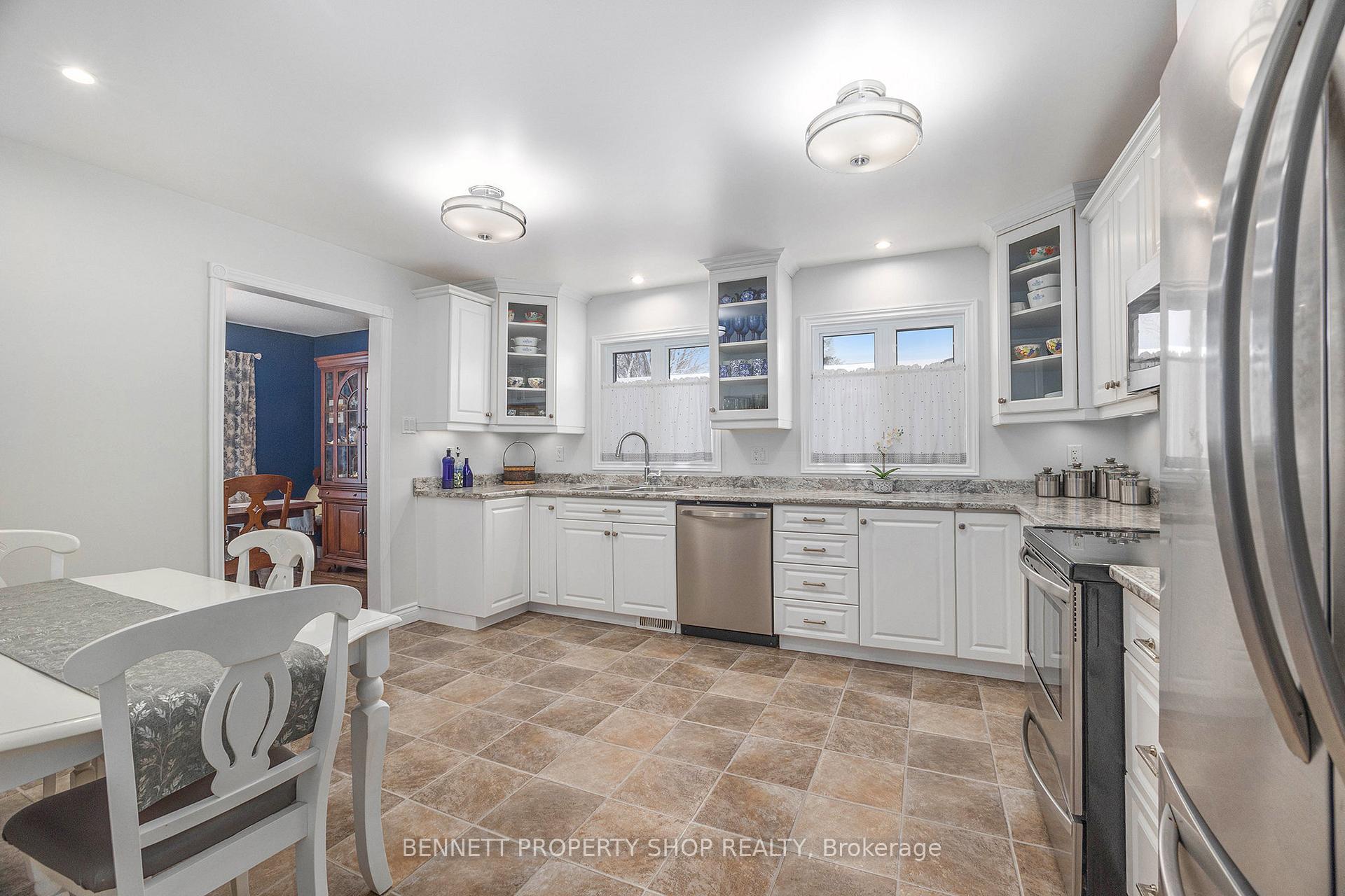 Photo 5 of 12 Smolkin Street, Arnprior — HOMEH