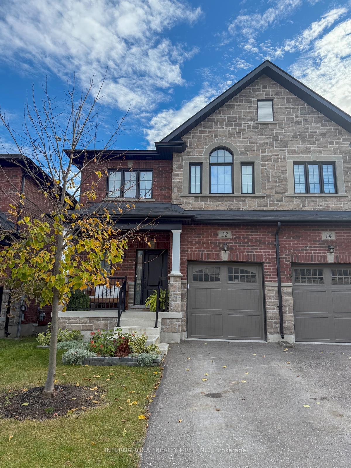 Photo 1 of 12 Gord Matthews Way, Uxbridge — HOMEH