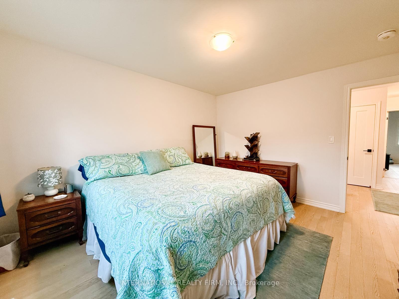 Photo 8 of 12 Gord Matthews Way, Uxbridge — HOMEH