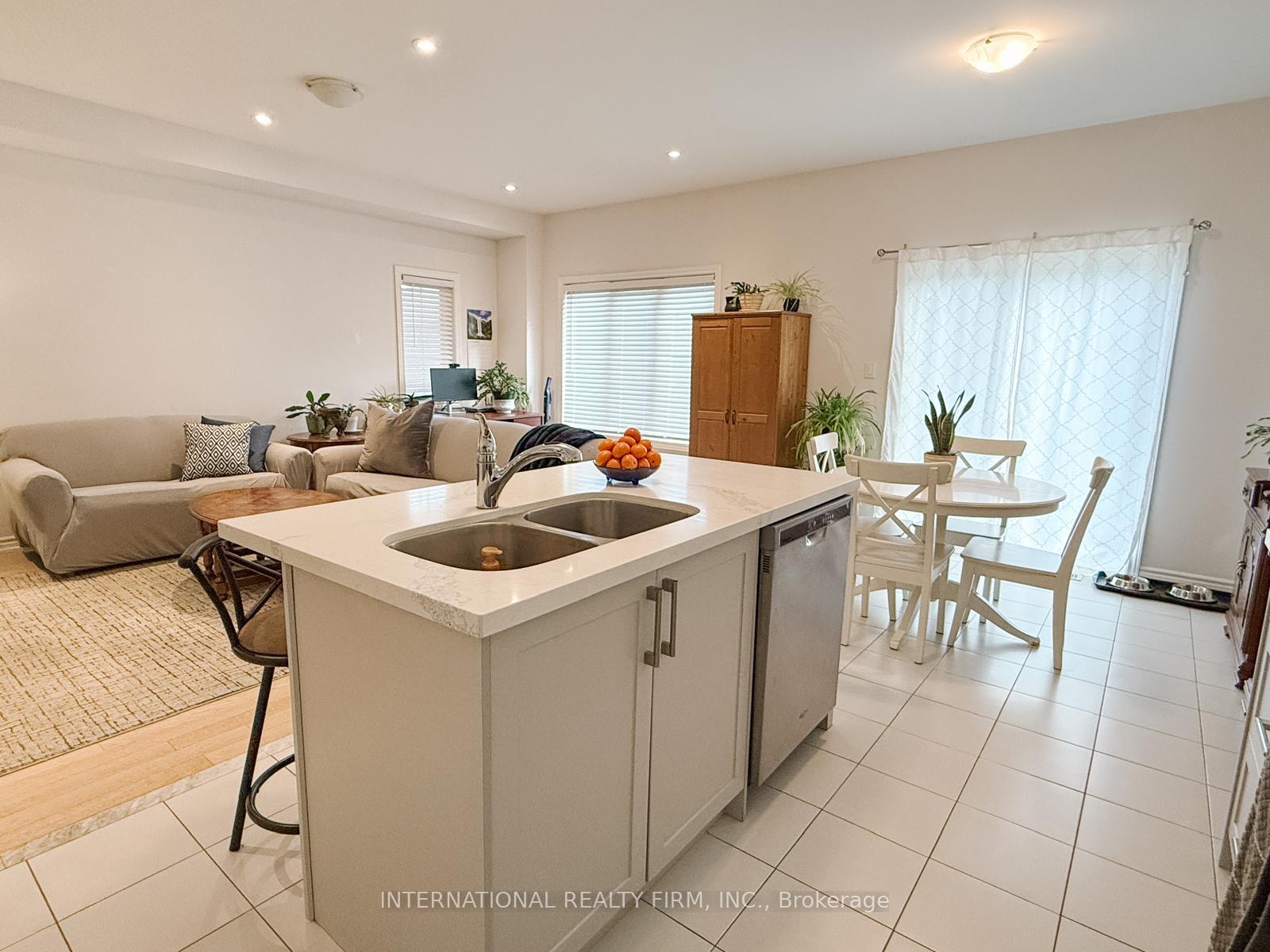 Photo 19 of 12 Gord Matthews Way, Uxbridge — HOMEH