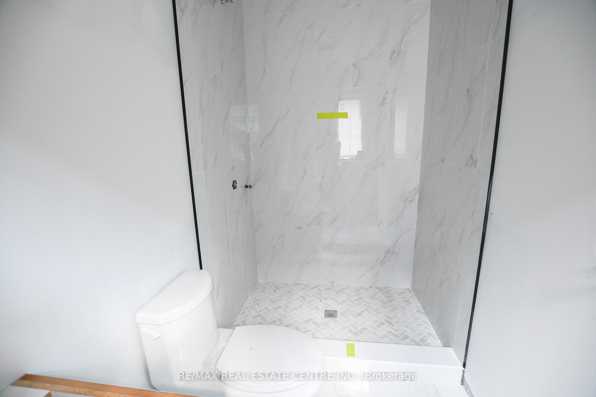 Photo 18 of 24 Rainbow Drive, Vaughan, West Woodbridge — HOMEH