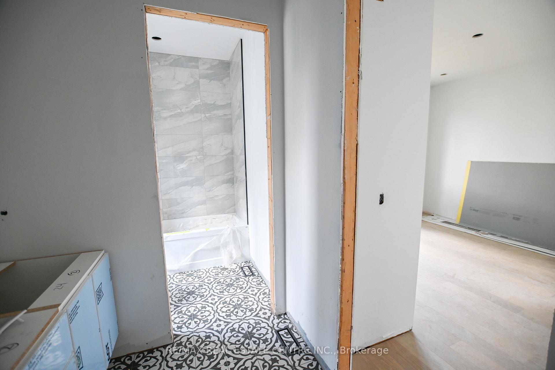 Photo 26 of 24 Rainbow Drive, Vaughan, West Woodbridge — HOMEH