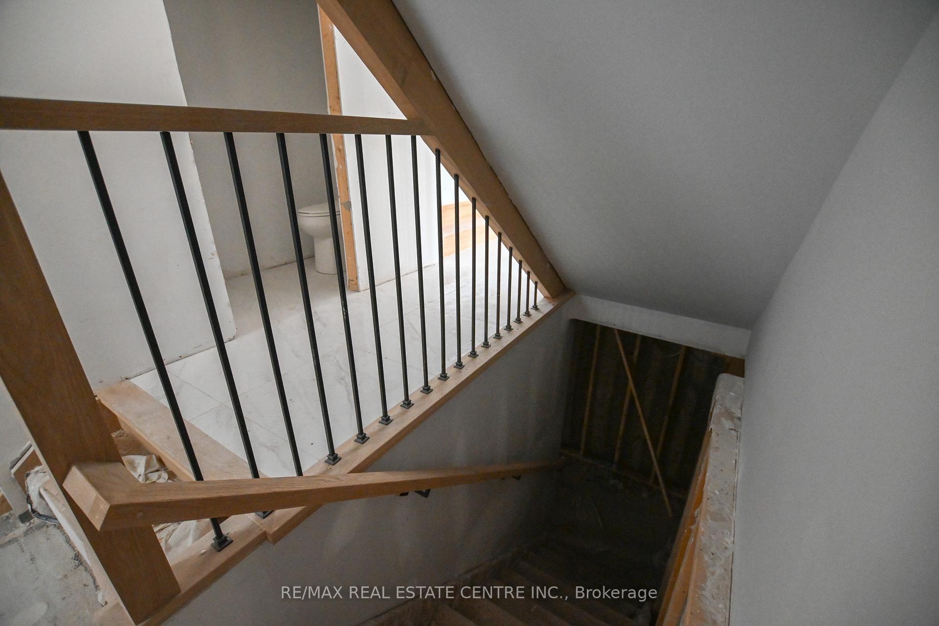 Photo 31 of 24 Rainbow Drive, Vaughan, West Woodbridge — HOMEH