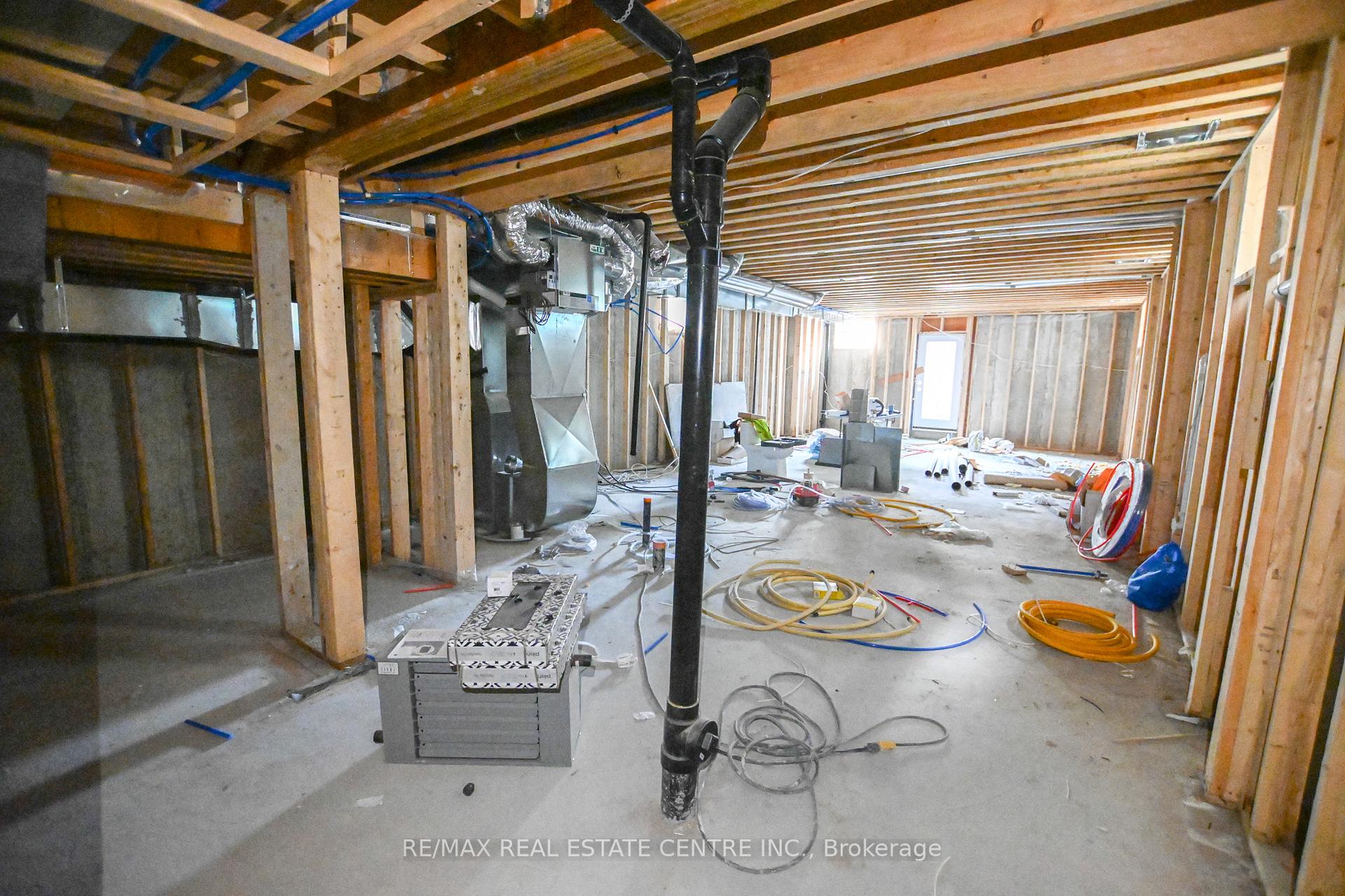 Photo 33 of 24 Rainbow Drive, Vaughan, West Woodbridge — HOMEH