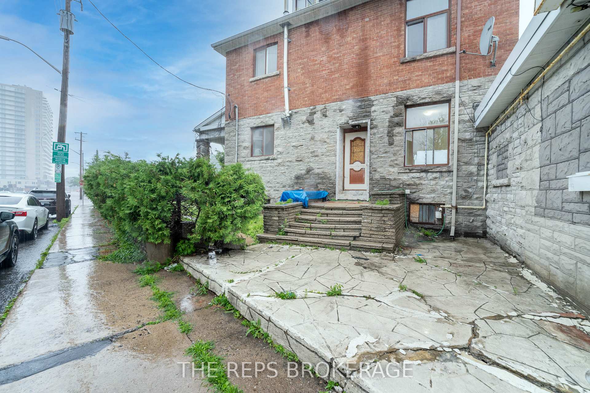 Front of 337 Montgomery Street
