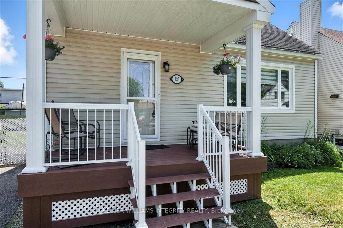 Photo 3 of 323 Richard Circle, Ottawa, Vanier — HOMEH