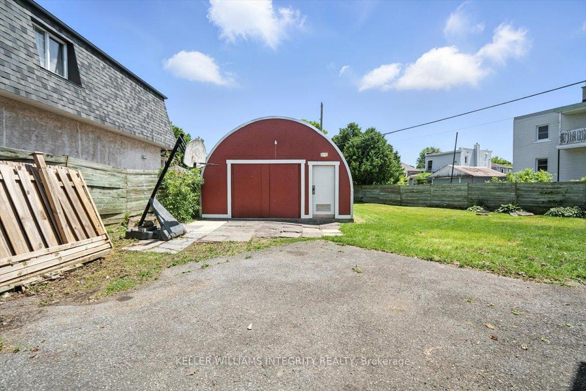 Photo 28 of 323 Richard Circle, Ottawa, Vanier — HOMEH