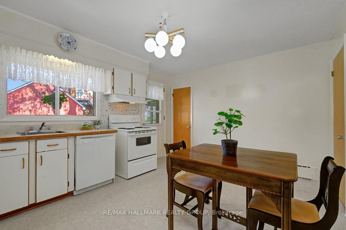 Photo 16 of 723 Luc Street, Ottawa, Vanier — HOMEH