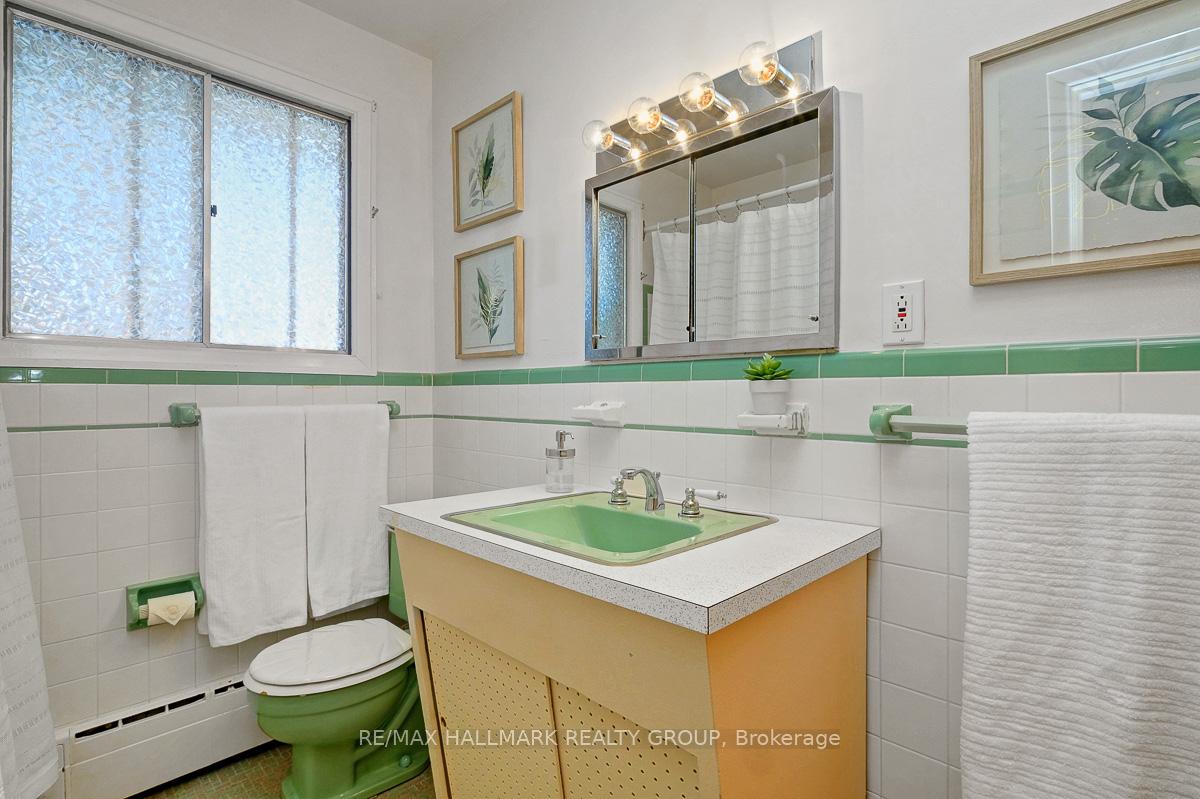Photo 23 of 723 Luc Street, Ottawa, Vanier — HOMEH