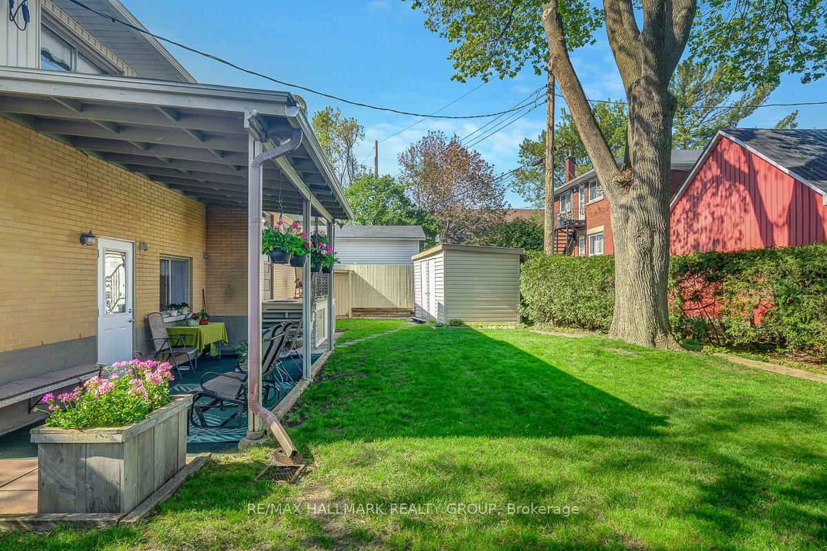 Photo 40 of 723 Luc Street, Ottawa, Vanier — HOMEH
