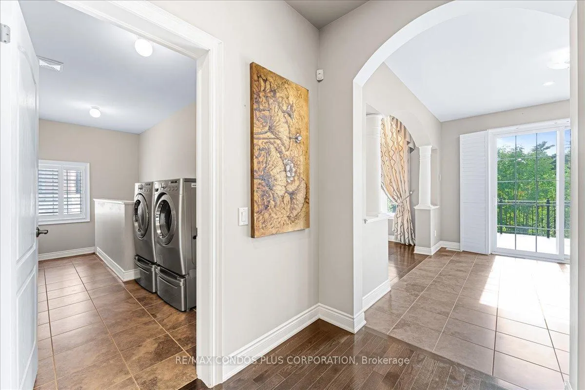Photo 8 of 131 Lady Nadia Drive, Vaughan, Patterson — HOMEH