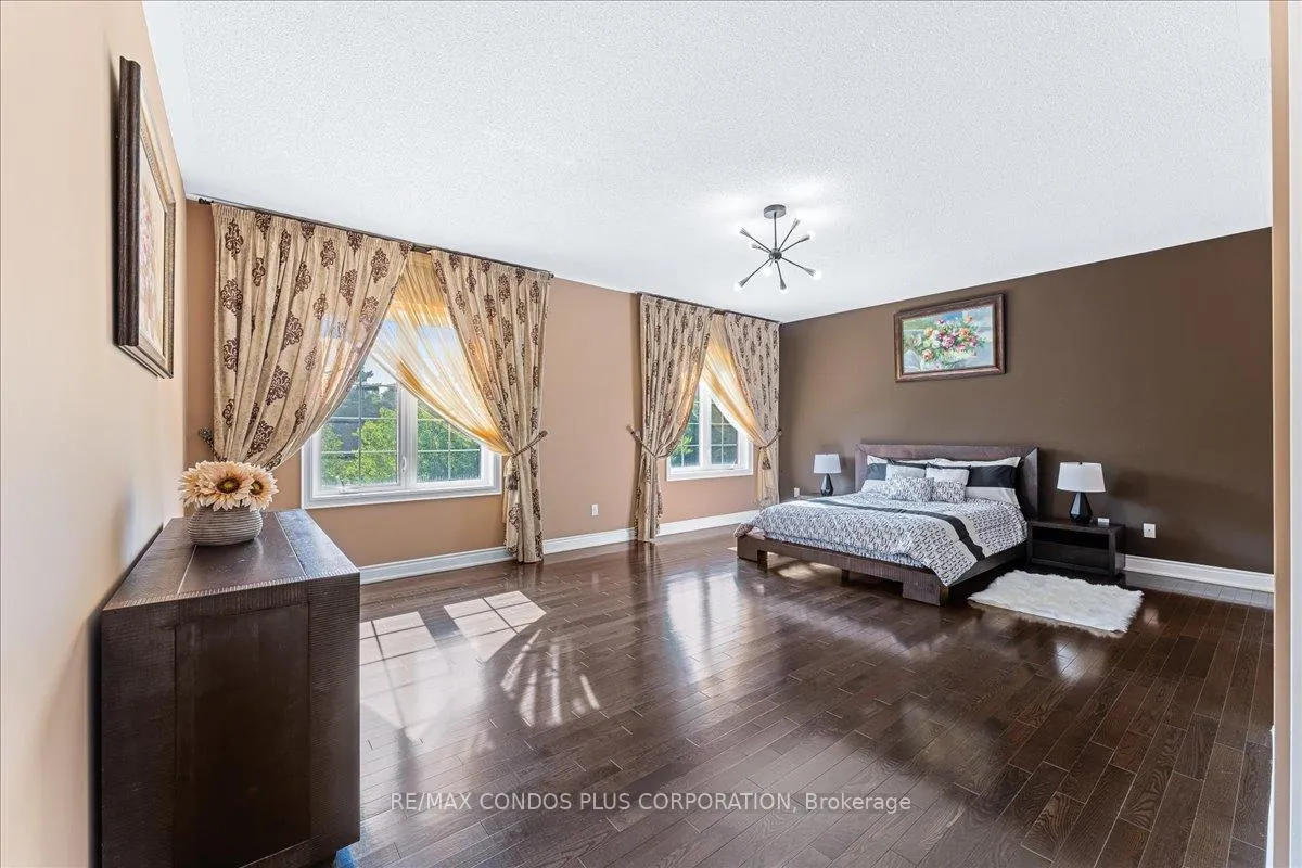 Photo 18 of 131 Lady Nadia Drive, Vaughan, Patterson — HOMEH