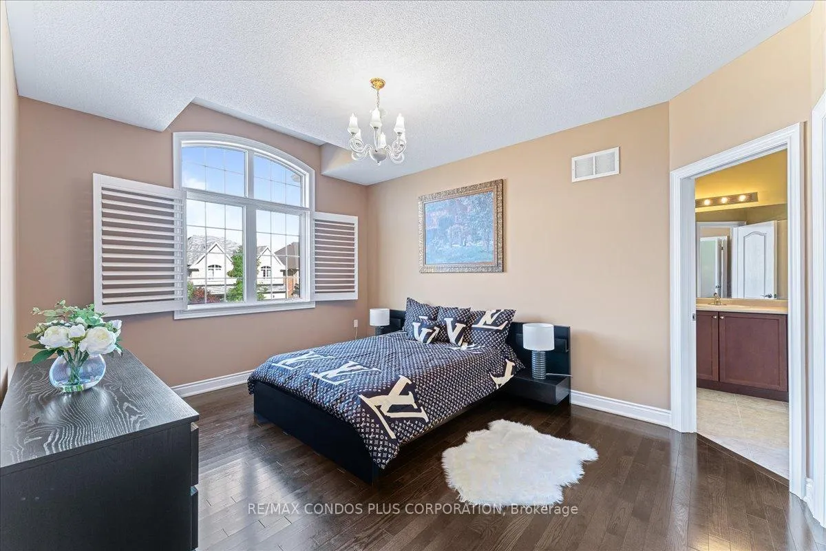 Photo 23 of 131 Lady Nadia Drive, Vaughan, Patterson — HOMEH