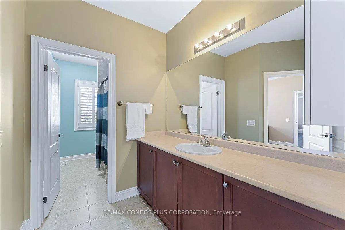 Photo 24 of 131 Lady Nadia Drive, Vaughan, Patterson — HOMEH