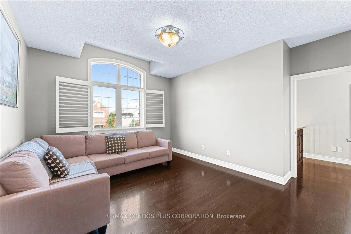 Photo 28 of 131 Lady Nadia Drive, Vaughan, Patterson — HOMEH