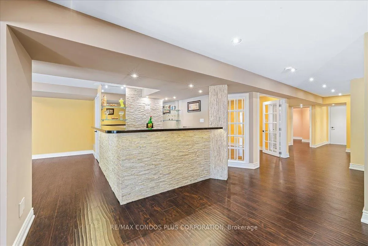 Photo 33 of 131 Lady Nadia Drive, Vaughan, Patterson — HOMEH