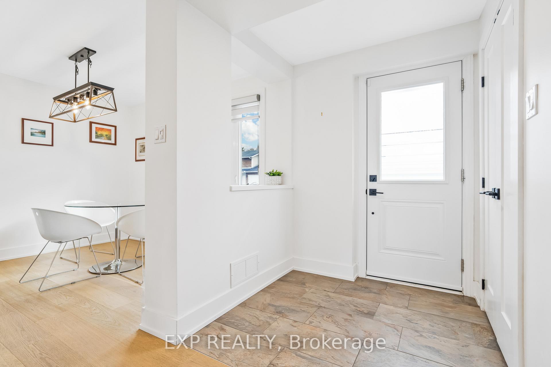 Photo 4 of 653 La Vérendrye Drive, Ottawa, Beacon Hill North — HOMEH