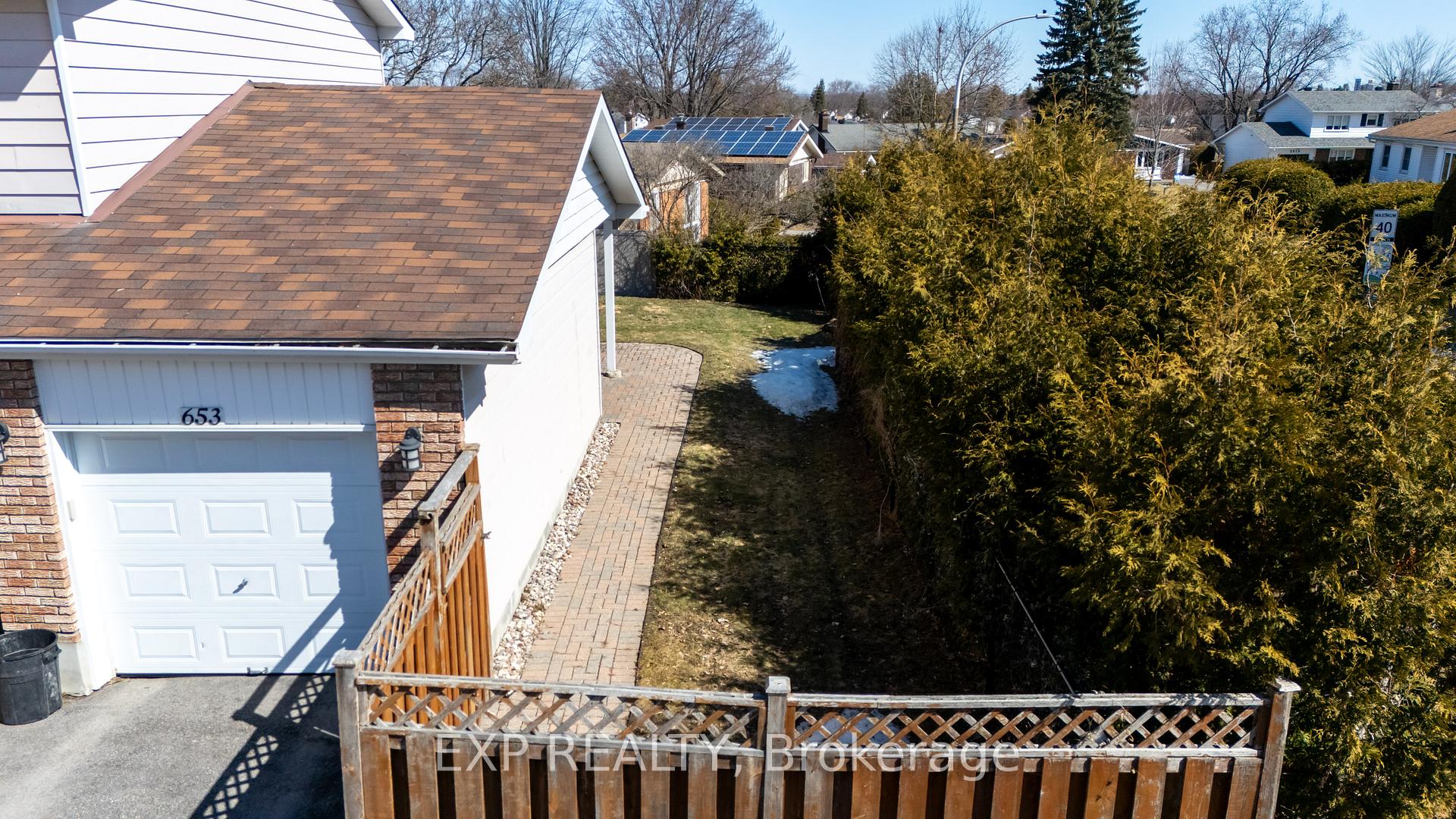 Photo 34 of 653 La Vérendrye Drive, Ottawa, Beacon Hill North — HOMEH