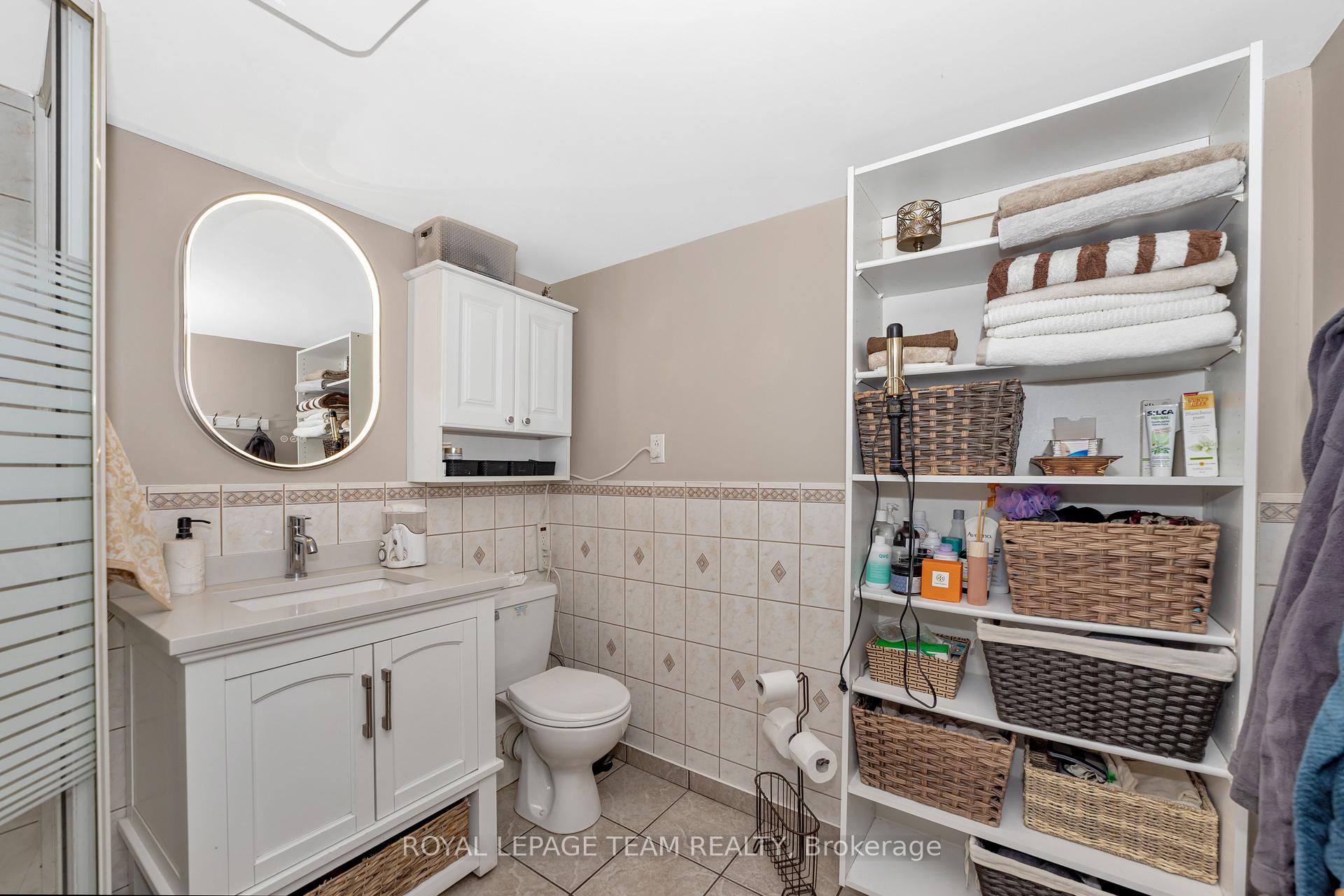 Photo 20 of 423 Blake Boulevard, Ottawa, Vanier — HOMEH