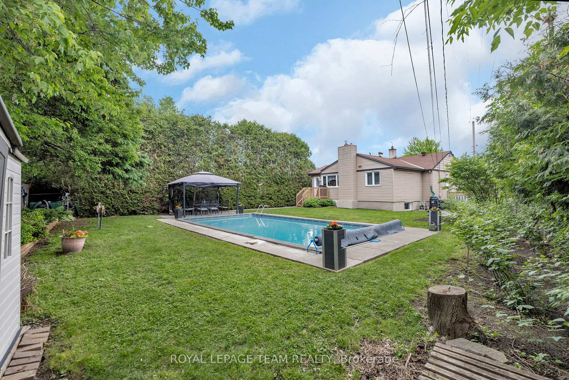 Photo 36 of 423 Blake Boulevard, Ottawa, Vanier — HOMEH